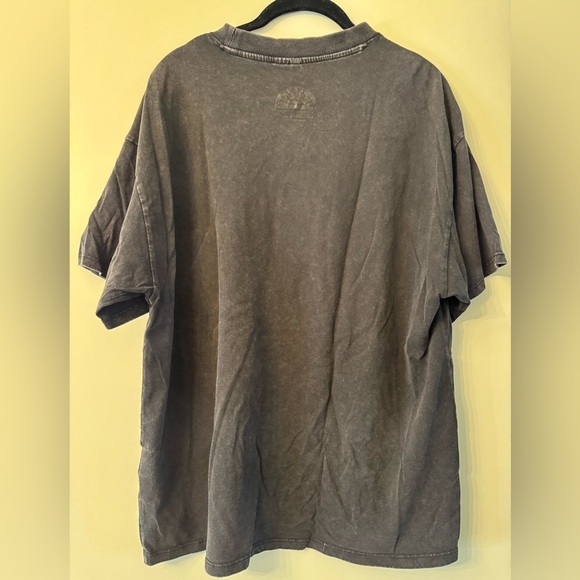 Elvis Presley Graphic T-Shirt - Picture 2 of 4